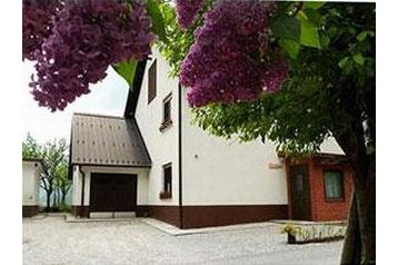 Słowenia Privát Žaga, Zewnątrz
